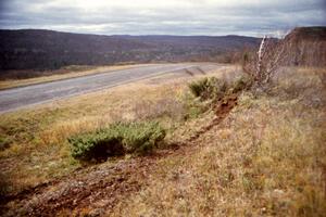 Skidmarks left by the Jim Anderson / Martin Dapot Honda Prelude VTEC after lading on SS15, Brockway Mountain II.