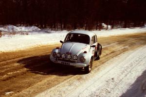 The Reny Villemure / Mike Villemure VW Beetle at speed on SS5, Avery Lake I.