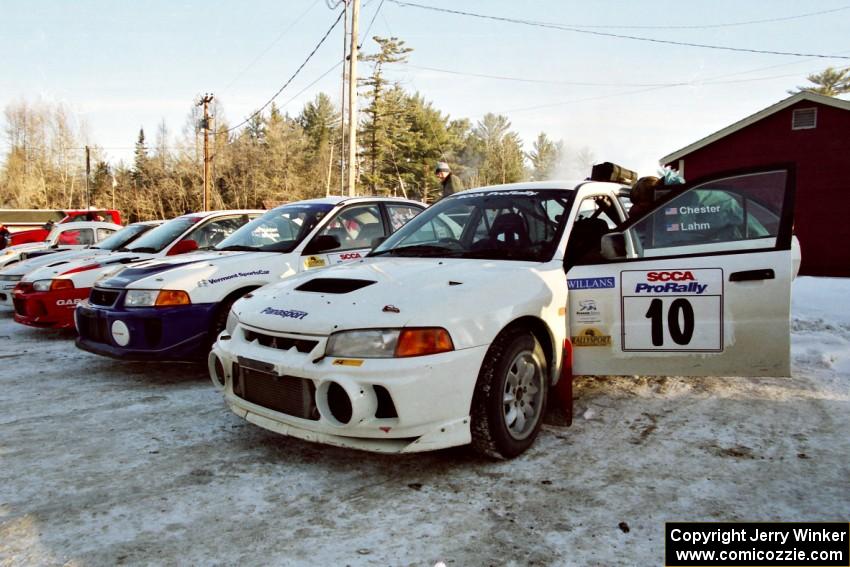 Three top running Mitsubishi Lancer Evos. (1)