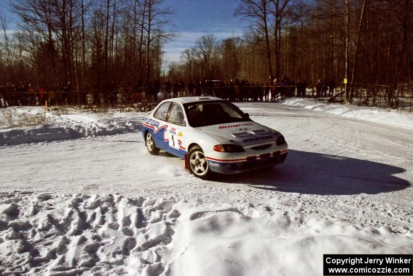 Noel Lawler / Charlie Bradley turn their Hyundai Elantra around at the SS1, Hungry 5, spectator area.