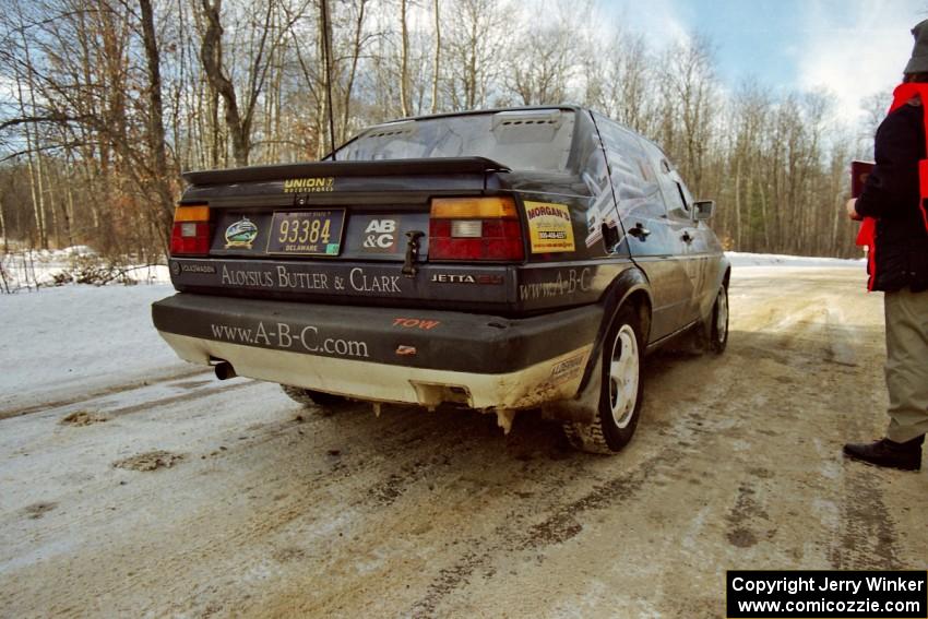 The Brad Hawkins / Adrian Wintle VW Jetta leaves the start of SS5, Avery Lake I.