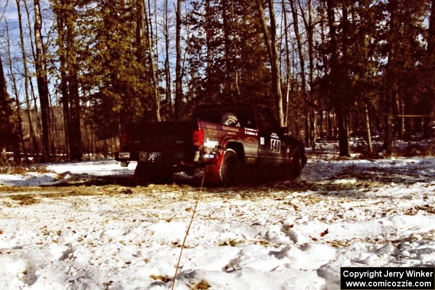 Scott Carlborn / Dale Dewald take the hairpin on SS7, Ranch II, in their Jeep Comanche.