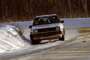 Doug Davenport / Lea Hoffa soldiered on in the Group 2 lead with a bent right-front suspension on their VW Golf.