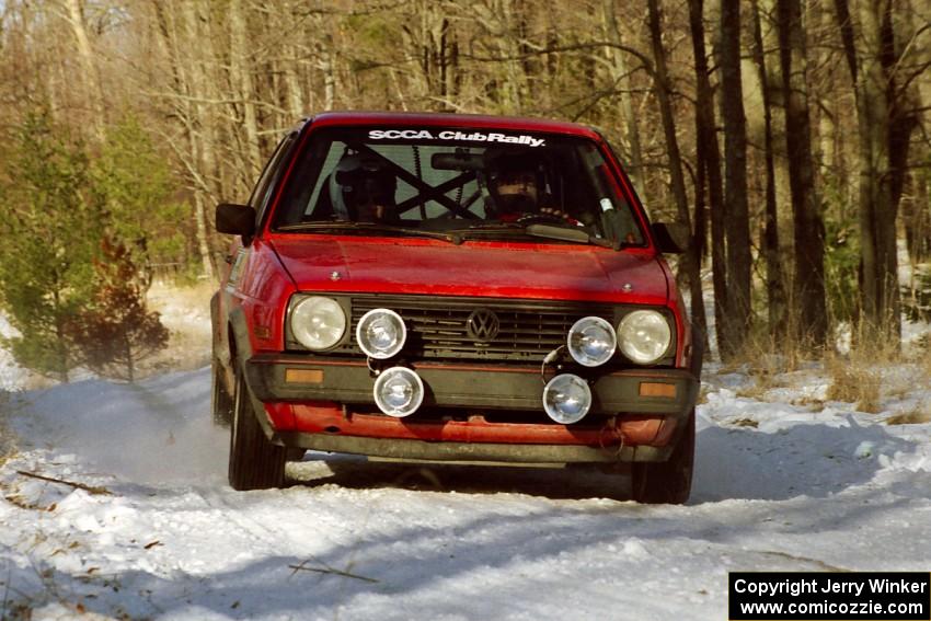 The Josh Scott / Roxanne Slancik VW GTI slows down for the hairpin on SS7, Ranch II.