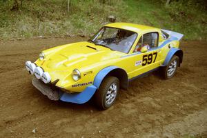 The Paul Moorman / Diane Sargent SAAB Sonett II through a 90-left on SS1.