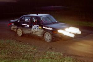 Paula Gibeault / Chrissie Beavis at speed at the crossroads in their VW Jetta.