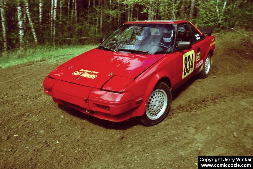 Randy Bailey / Will Perry drift their Toyota MR-2 through a sweeper on SS1, Indian Creek Rd.