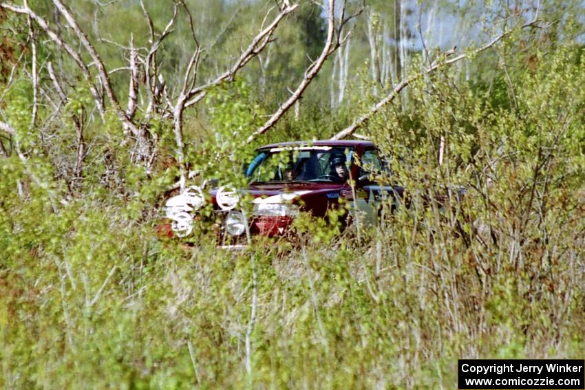 Eric Seppanen / Jake Himes go off the road in their Nissan Sentra SE-R.