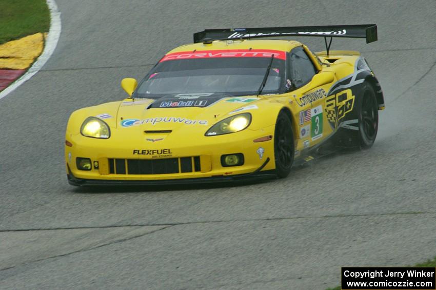 Antonio Garcia / Jan Magnussen Chevy Corvette C6.R