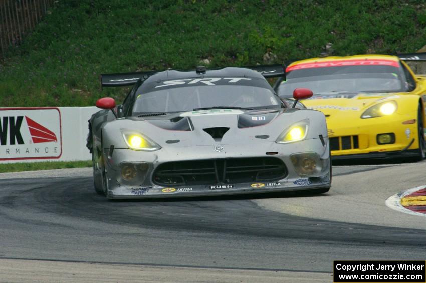 Marc Goossens / Dominik Farnbacher SRT Viper GTS-R and Antonio Garcia / Jan Magnussen Chevy Corvette C6.R