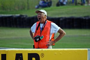 One bored photographer at turn 6.