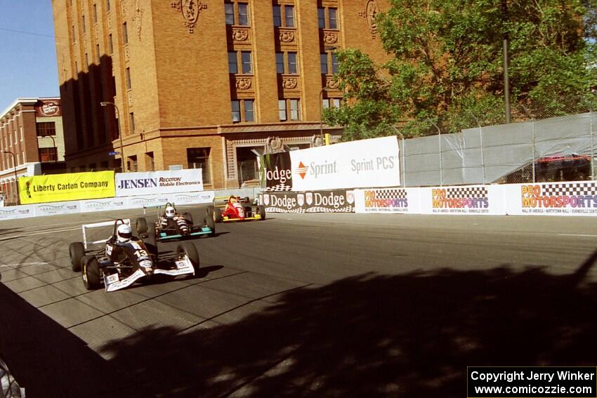 David Besnard's Van Diemen RF98, Tim Duit's Van Diemen RF98 and Ric Rushton's Van Diemen RF98