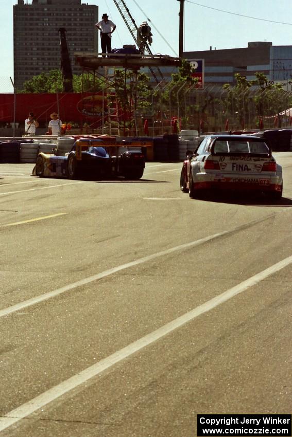 Ross Bentley / Mark Simo BMW M3 follows the Scott Schubot / Henry Camferdam Riley & Scott Mk. III/Ford