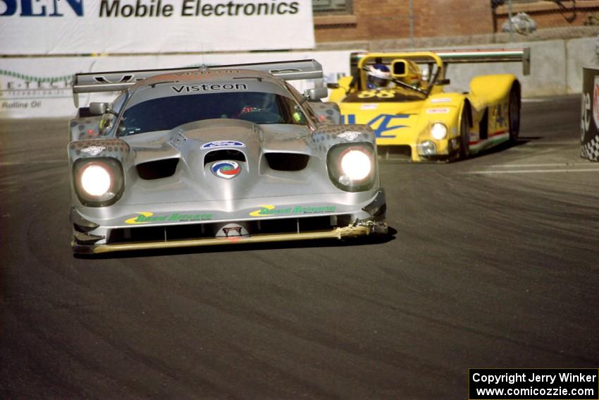 Doc Bundy / Johnny O'Connell Panoz GTR-1/Ford and Mike Davies / Bill Dollahite Ferrari 333 SP