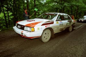 James Frandsen / Jeff Williams Audi 200 Quattro launches from the start of the practice stage.