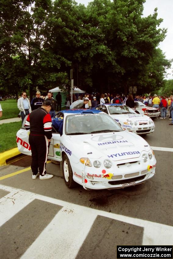 Paul Choiniere / Jeff Becker Hyundai Tiburon at parc expose before the rally.