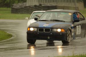 North Loop Motorsport BMW 325i and Team Fugu Porsche 924