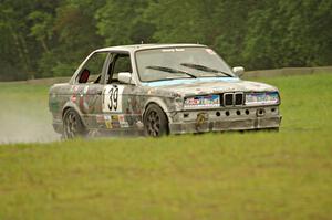 SD Faces BMW 325is