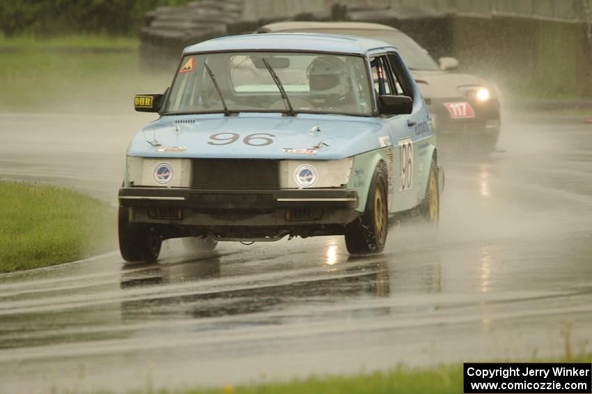 Fart-hinder SAAB 900 and Braunschweig Racing Chevy Corvette