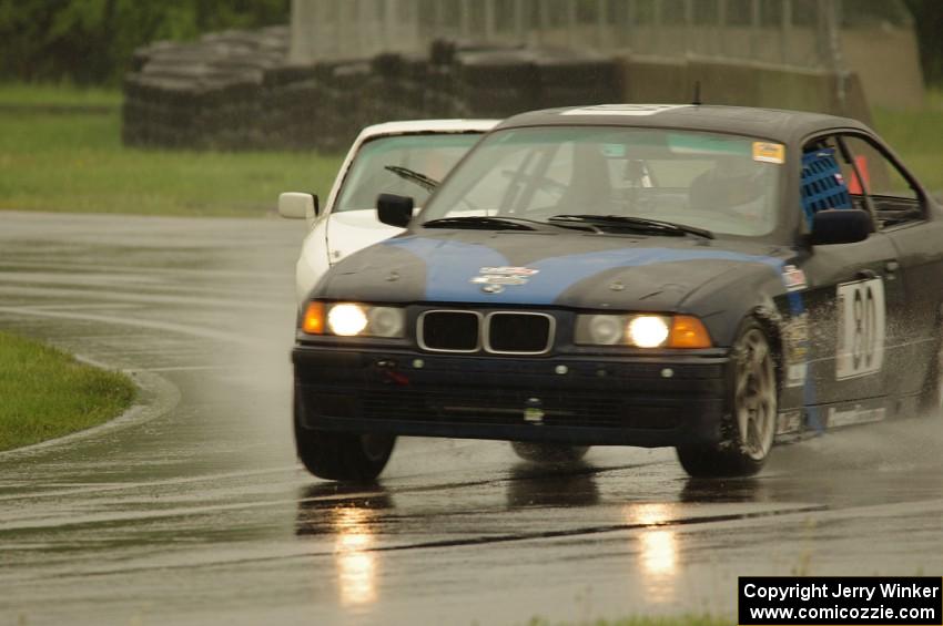 North Loop Motorsport BMW 325i and Team Fugu Porsche 924