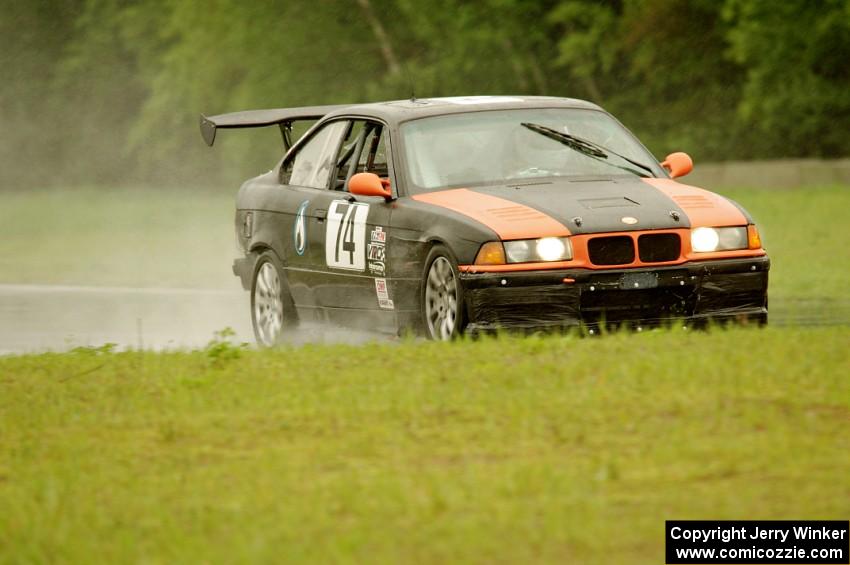 Beat The Devil Racing BMW 325