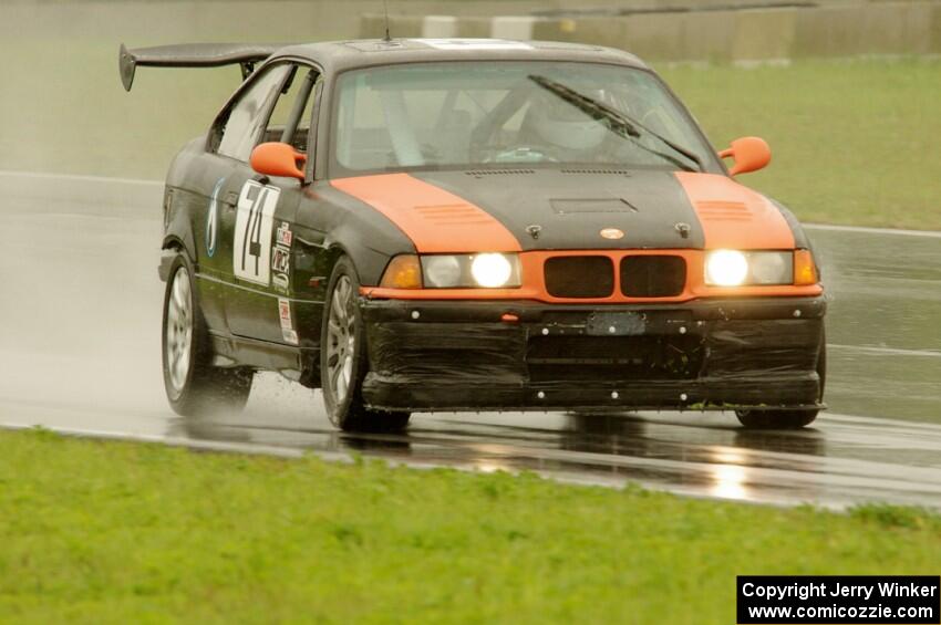 Beat The Devil Racing BMW 325