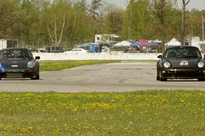 Craig Stephens' ITE-2 Porsche 911 and Phil Magney's ITE-2 Porsche 993