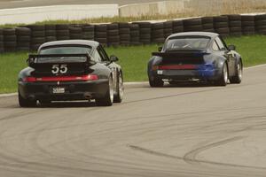 Phil Magney's ITE-1 Porsche 993 leads Craig Stephens' ITE-1 Porsche 911