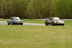 Phil Magney's ITE-2 Porsche 993 and Craig Stephens' ITE-2 Porsche 911