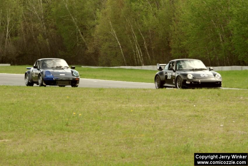 Phil Magney's ITE-2 Porsche 993 and Craig Stephens' ITE-2 Porsche 911
