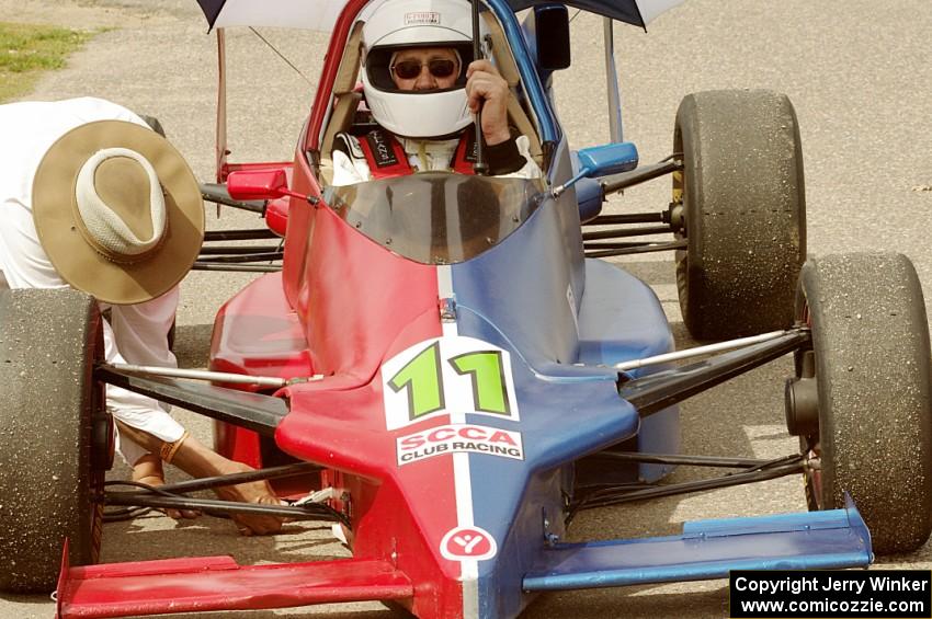 Kirk Bendix's Reynard CFC Club Formula Continental on the pre-grid