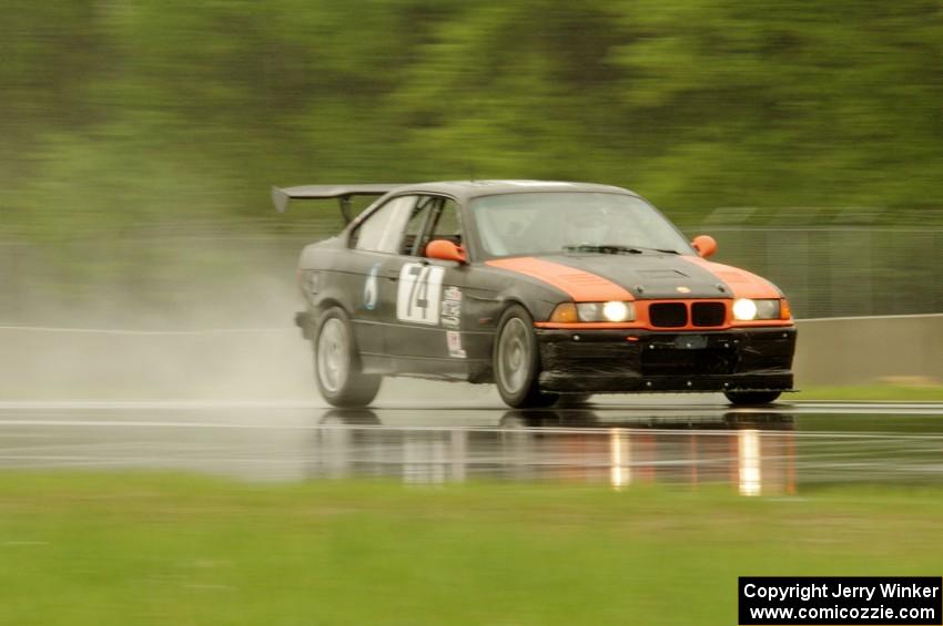 Beat The Devil Racing BMW 325