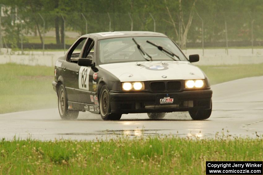 MKRacing BMW 328i