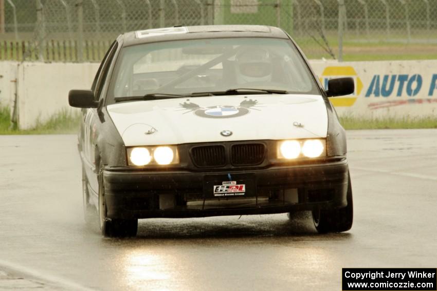 MKRacing BMW 328i