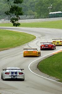 The leaders stream into turn 13