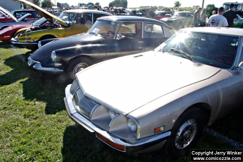 Citroen DS21s and an SM