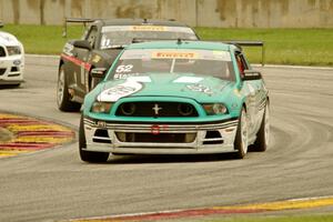 David Sterckx's Ford Mustang Boss 302S and Tony Gaples' Chevy Camaro