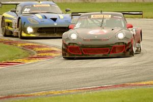 Michael Mills' Porsche GT3R and Dan Knox's SRT Viper GT3R