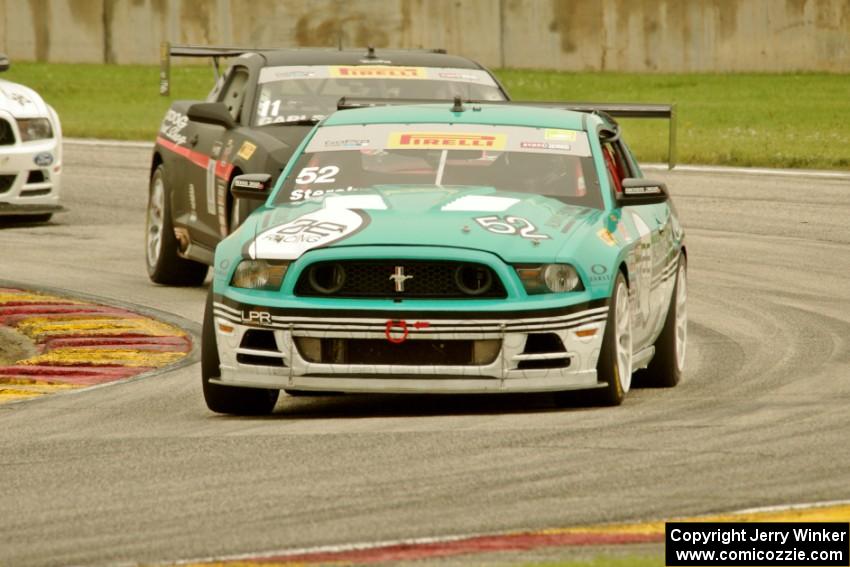 David Sterckx's Ford Mustang Boss 302S and Tony Gaples' Chevy Camaro