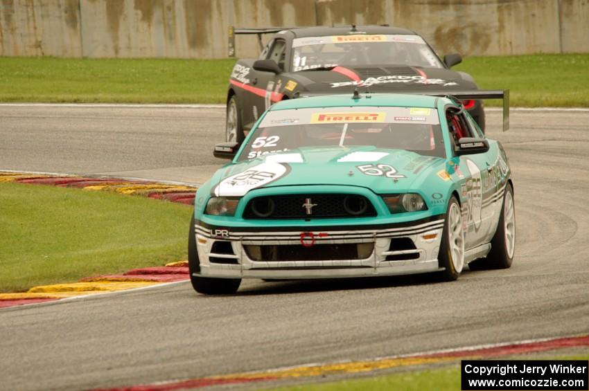 David Sterckx's Ford Mustang Boss 302S and Tony Gaples' Chevy Camaro