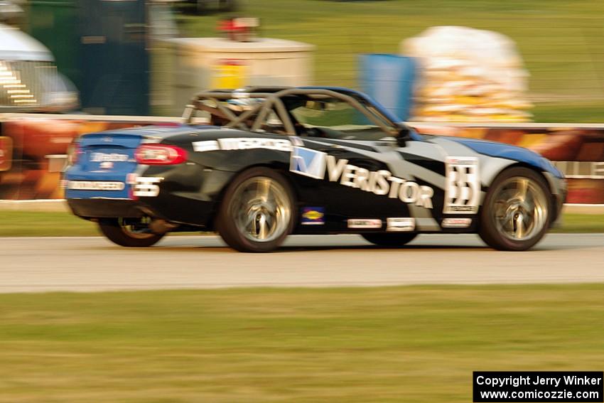 Devin Jones' Mazda MX-5