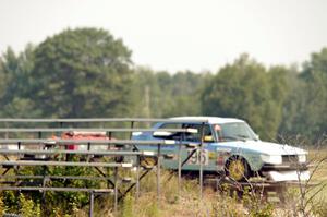 Fart-Hinder SAAB 900S heads back to the paddock on the tilt-bed