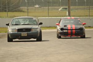 Moss Racing Ford Crown Victoria and Maximum Ottodrive Plymouth Neon