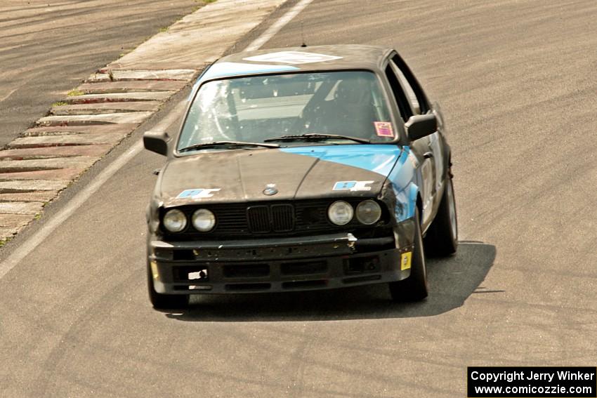 Nikki and Paris Racing BMW 325e