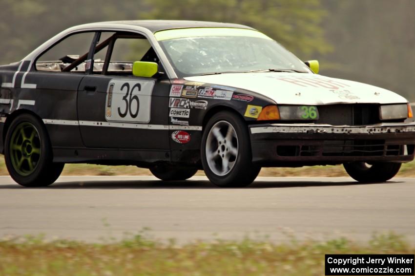 Ambitious But Rubbish Racing BMW 325