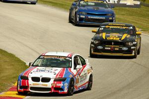 Trent Hindman / John Edwards BMW M3, Kurt Rezzetano / Andrew Aquilante Ford Mustang Boss 302R and Eric Curran /Lawson Aschenbach