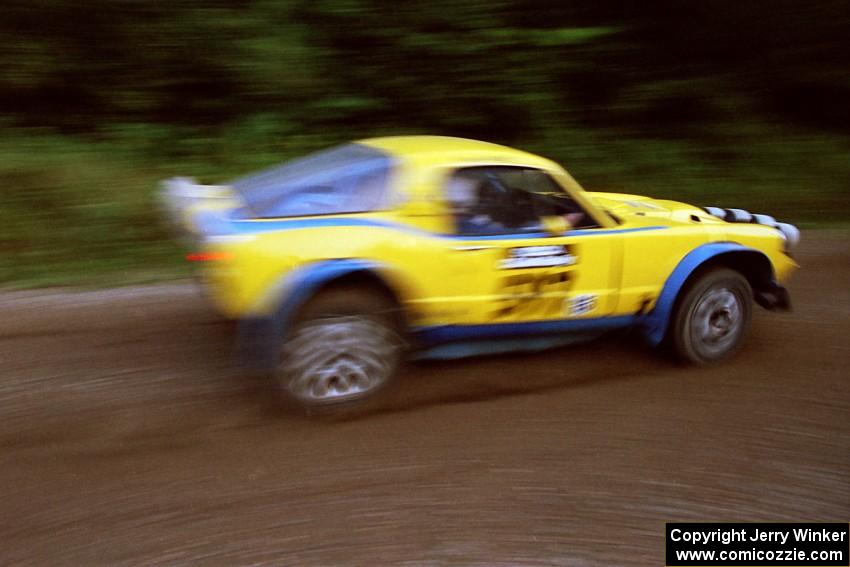 Paul Moorman / Diane Sargent SAAB Sonett II at speed on SS1, Waptus.