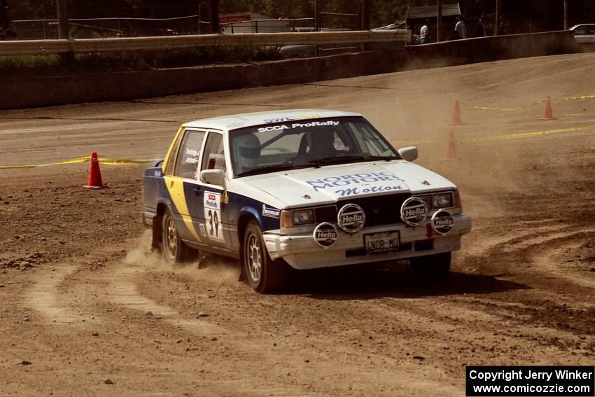 Carl Jardevall / Amity Trowbridge Volvo 740 Turbo on SS8, Speedway Shennanigans.