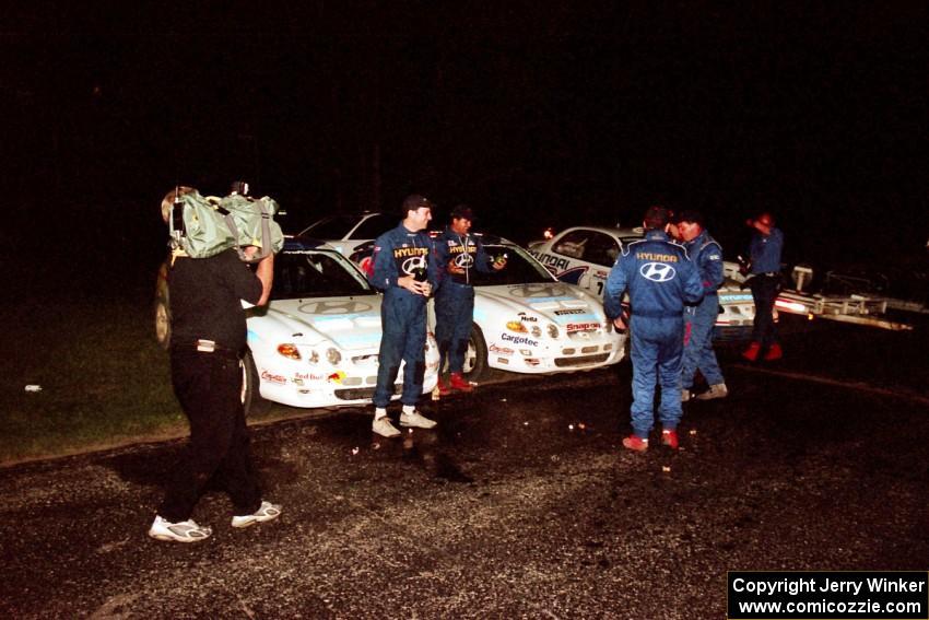 Doug Plumer gets the shot of the Hyundai team at the finish