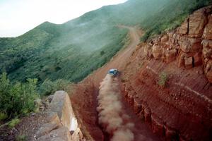 Lon Peterson / Bill Gutzmann Subaru Impreza 2.5RS Turbo goes through 'the cut' on the First View II stage.